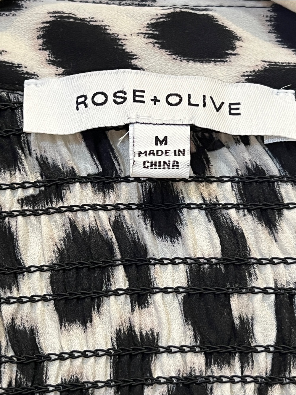 Rose & Olive Leopard Print Button-Up Blouse - Picture 3 of 6